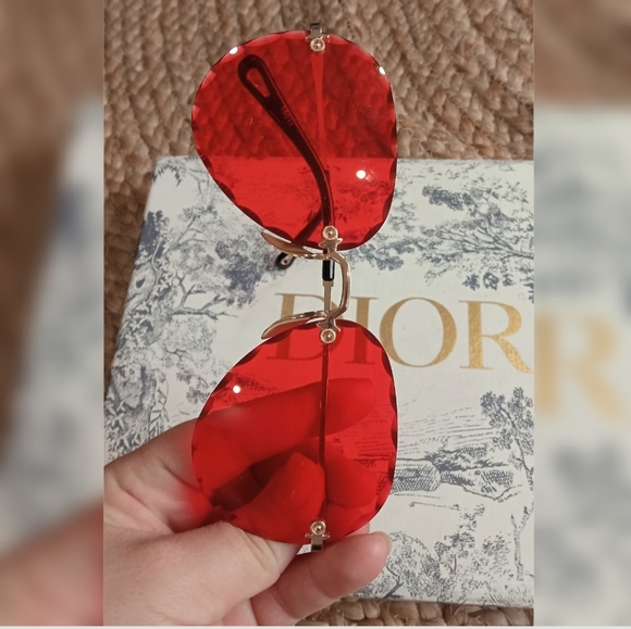 🌺 Red Sunglasses New - Picture 6 of 6